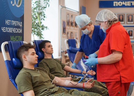 единство в действии: студенты самарского университета сдали 45 литров крови.