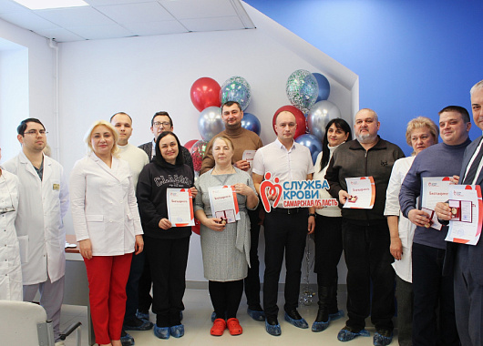 вклад во имя жизни: 75 жителей области награждены званием почетный донор россии