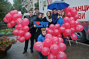 Пожертвовать своей кровью ради спасения чужой жизни можно в любую погоду. пожертвовать своей кровью ради спасения чужой жизни можно в любую погоду.